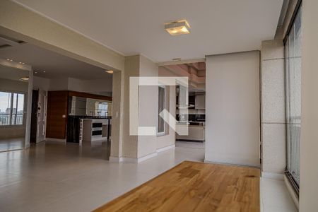 Apartamento à venda com 130m², 2 quartos e 3 vagas Apartamento à venda com 130m², 2 quartos e 3 vagasVaranda