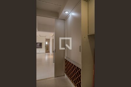 Apartamento à venda com 130m², 2 quartos e 3 vagas Apartamento à venda com 130m², 2 quartos e 3 vagasÁrea de Serviço
