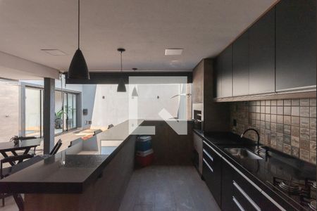 Casa à venda com 420m², 4 quartos e 4 vagas Casa à venda com 420m², 4 quartos e 4 vagasEspaço Gourmet
