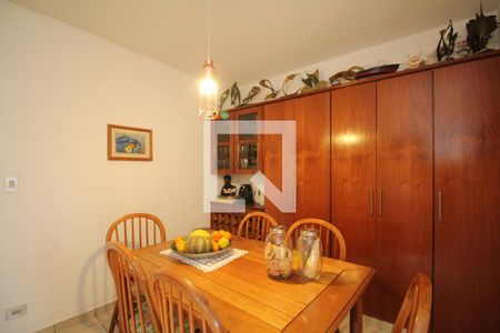 Casa à venda com 175m², 3 quartos e 2 vagasCopa