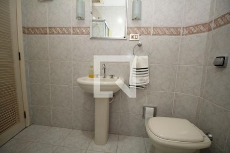 Casa à venda com 175m², 3 quartos e 2 vagasBanheiro 2