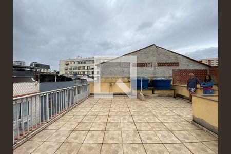 Casa à venda com 100m², 3 quartos e 1 vaga Casa à venda com 100m², 3 quartos e 1 vagaTerraço