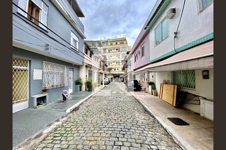 Casa à venda com 100m², 3 quartos e 1 vaga Casa à venda com 100m², 3 quartos e 1 vagaVila