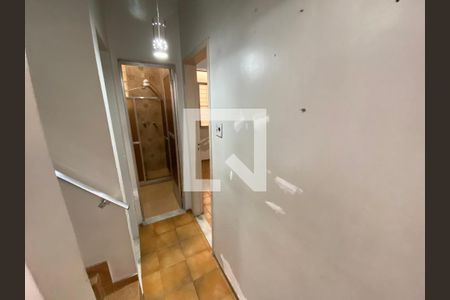 Casa à venda com 100m², 3 quartos e 1 vaga Casa à venda com 100m², 3 quartos e 1 vagaCorredor