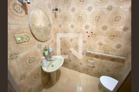 Casa à venda com 100m², 3 quartos e 1 vaga Casa à venda com 100m², 3 quartos e 1 vagaBanheiro 2