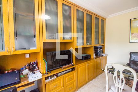 Casa à venda com 400m², 5 quartos e 6 vagas Casa à venda com 400m², 5 quartos e 6 vagasEscritório