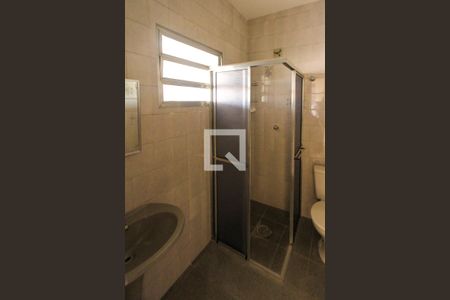 Casa à venda com 300m², 4 quartos e 6 vagas Casa à venda com 300m², 4 quartos e 6 vagasbanheiro Casa 02