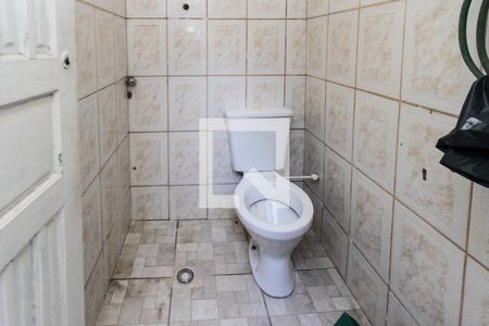 Casa à venda com 300m², 4 quartos e 6 vagas Casa à venda com 300m², 4 quartos e 6 vagasBanheiro de serviço