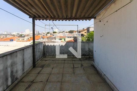 Casa à venda com 300m², 4 quartos e 6 vagas Casa à venda com 300m², 4 quartos e 6 vagasVaranda