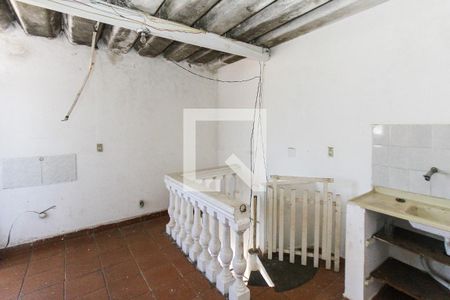 Casa à venda com 300m², 4 quartos e 6 vagas Casa à venda com 300m², 4 quartos e 6 vagasÁrea de Serviço