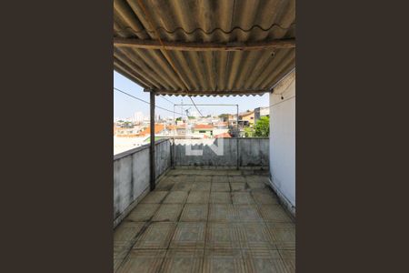 Casa à venda com 300m², 4 quartos e 6 vagas Casa à venda com 300m², 4 quartos e 6 vagasVaranda