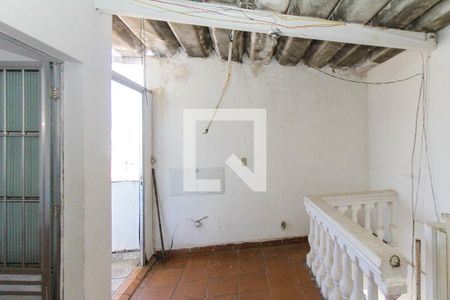 Casa à venda com 300m², 4 quartos e 6 vagas Casa à venda com 300m², 4 quartos e 6 vagasÁrea de Serviço