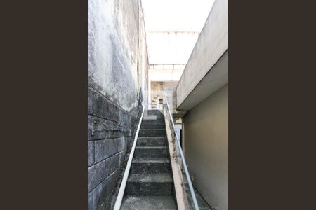 Casa à venda com 300m², 4 quartos e 6 vagas Casa à venda com 300m², 4 quartos e 6 vagasEscada