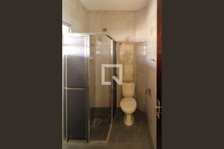 Casa à venda com 300m², 4 quartos e 6 vagas Casa à venda com 300m², 4 quartos e 6 vagasbanheiro Casa 02