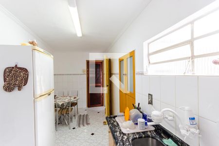 Casa à venda com 300m², 2 quartos e 4 vagas Casa à venda com 300m², 2 quartos e 4 vagasCozinha