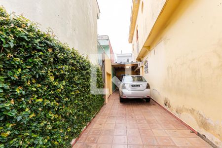 Casa à venda com 300m², 2 quartos e 4 vagas Casa à venda com 300m², 2 quartos e 4 vagasGaragem