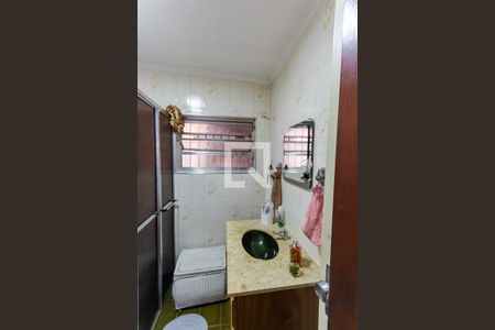 Casa à venda com 300m², 2 quartos e 4 vagas Casa à venda com 300m², 2 quartos e 4 vagasBanheiro