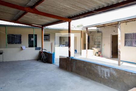 Casa à venda com 280m², 2 quartos e 6 vagas Casa à venda com 280m², 2 quartos e 6 vagasQuintal