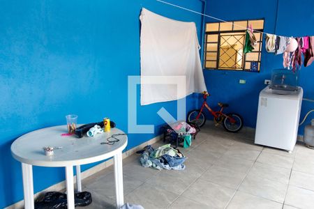 Casa à venda com 280m², 2 quartos e 6 vagas Casa à venda com 280m², 2 quartos e 6 vagasLavanderia