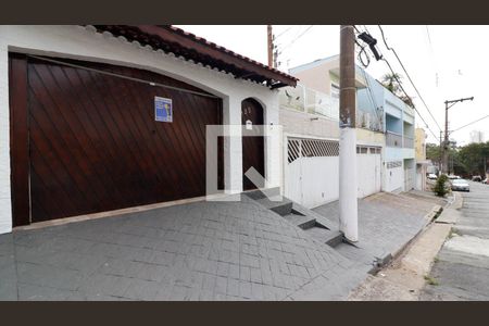 Casa à venda com 264m², 3 quartos e 3 vagas Casa à venda com 264m², 3 quartos e 3 vagasFachada e Plaquinha