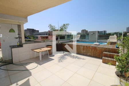 Casa à venda com 110m², 3 quartos e 8 vagasPiscina
