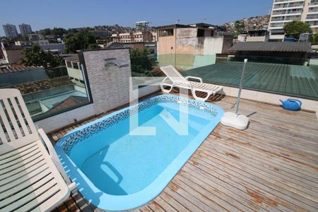 Casa à venda com 110m², 3 quartos e 8 vagasPiscina