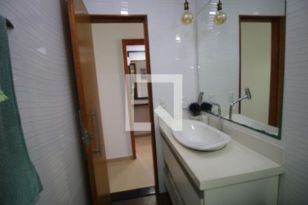 Casa à venda com 110m², 3 quartos e 8 vagasBanheiro Social