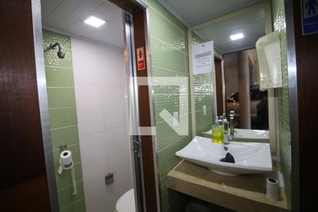 Casa à venda com 110m², 3 quartos e 8 vagasBanheiro de serviço 2