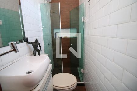 Casa à venda com 110m², 3 quartos e 8 vagasBanheiro da Suíte 2