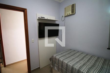 Casa à venda com 110m², 3 quartos e 8 vagasQuarto 3