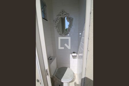 Casa à venda com 110m², 3 quartos e 8 vagasBanheiro de serviço