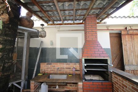 Casa à venda com 110m², 3 quartos e 8 vagasChurrasqueira