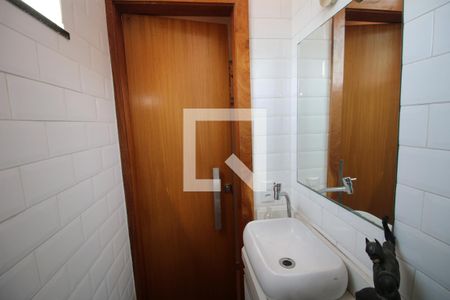 Casa à venda com 110m², 3 quartos e 8 vagasBanheiro da Suíte 2