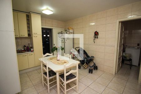 Casa à venda com 400m², 4 quartos e 6 vagas Casa à venda com 400m², 4 quartos e 6 vagasCozinha