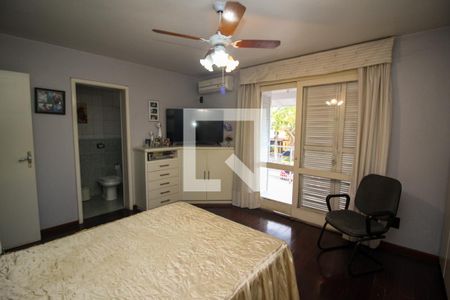 Casa à venda com 400m², 4 quartos e 6 vagas Casa à venda com 400m², 4 quartos e 6 vagasQuarto Suíte