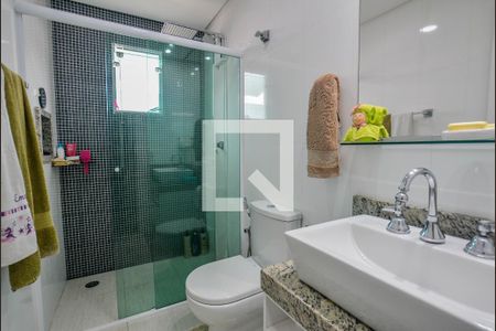 Casa à venda com 152m², 3 quartos e 3 vagasBanheiro da Suíte 1