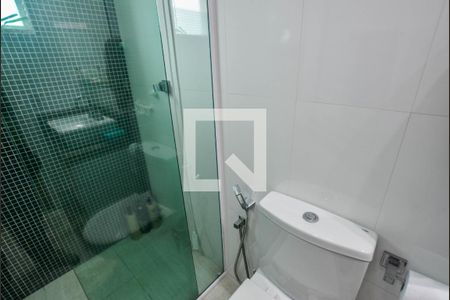 Casa à venda com 152m², 3 quartos e 3 vagasBanheiro da Suíte 1