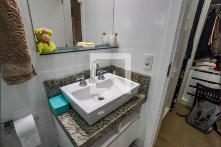 Casa à venda com 152m², 3 quartos e 3 vagasBanheiro da Suíte 1