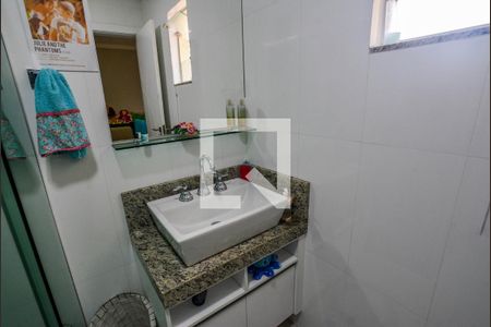 Casa à venda com 152m², 3 quartos e 3 vagasBanheiro da Suíte 2