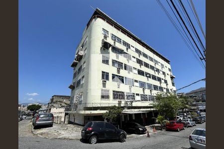 Apartamento à venda com 65m², 2 quartos e 1 vagaFachada