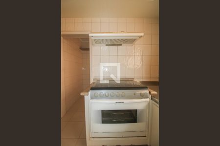 Casa à venda com 379m², 4 quartos e 10 vagas Casa à venda com 379m², 4 quartos e 10 vagasCozinha