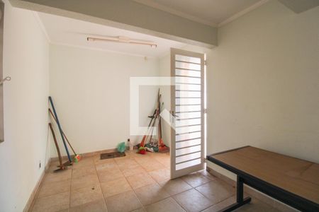 Casa à venda com 379m², 4 quartos e 10 vagas Casa à venda com 379m², 4 quartos e 10 vagasDepósito