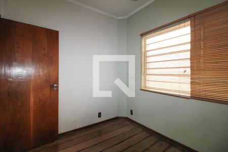 Casa à venda com 379m², 4 quartos e 10 vagas Casa à venda com 379m², 4 quartos e 10 vagasEscritório