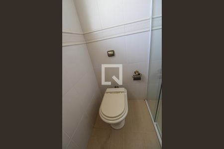 Casa à venda com 379m², 4 quartos e 10 vagas Casa à venda com 379m², 4 quartos e 10 vagasBanheiro Social