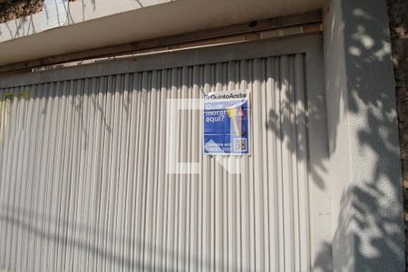 Casa à venda com 379m², 4 quartos e 10 vagas Casa à venda com 379m², 4 quartos e 10 vagasPlaquinha