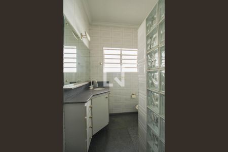 Casa à venda com 379m², 4 quartos e 10 vagas Casa à venda com 379m², 4 quartos e 10 vagasBanheiro do Quarto 4 (suíte)