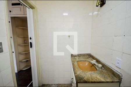Casa de condomínio à venda com 63m², 2 quartos e sem vaga Casa de condomínio à venda com 63m², 2 quartos e sem vagaBanheiro da Suíte