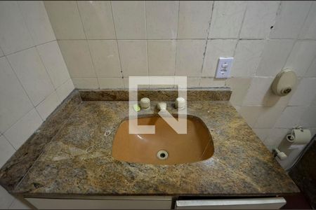 Casa de condomínio à venda com 63m², 2 quartos e sem vaga Casa de condomínio à venda com 63m², 2 quartos e sem vagaBanheiro da Suíte