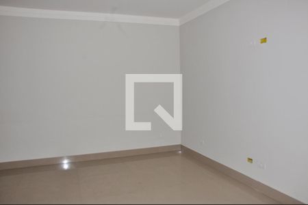 Casa à venda com 182m², 3 quartos e 3 vagas Casa à venda com 182m², 3 quartos e 3 vagasDetalhe - Quarto 01 com Suíte e Varanda