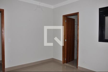 Casa à venda com 182m², 3 quartos e 3 vagas Casa à venda com 182m², 3 quartos e 3 vagasDetalhe - Quarto 02 com Suíte